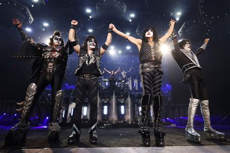 kiss members  criticized trump deeply honored  kennedy center nod