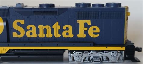 NOS Kato HO Scale EMD GP35 Santa Fe 3356 Phase 1C W Dynamic Brakes