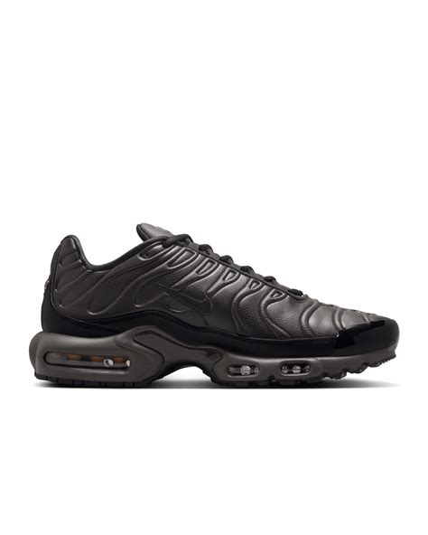 Air Max Plus Premium Black Tea And Petra Brown Hj