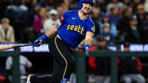 mlb  cal raleigh   injured list heres   star catcher