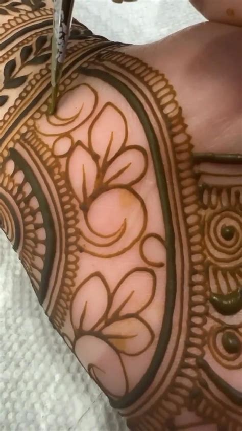 Discover The Latest Trends With Our New Henna Designs Mehndi