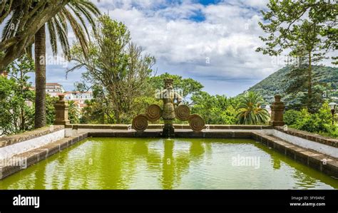 Estatua do preto hi-res stock photography and images - Alamy