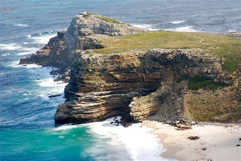 closest hotels  cape peninsula university  technology