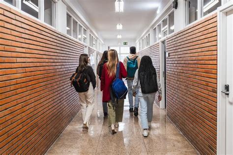 Reported Use Of Most Drugs Remains Low Among U.S. Teens | Mirage News