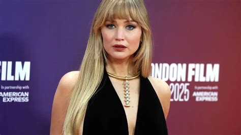 Jennifer Lawrence says she prefers doing sex scenes with strangers