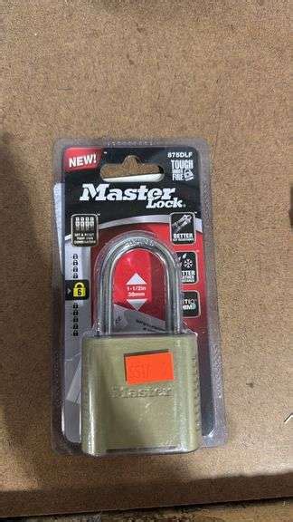 Master Lock Outdoor Combination Lock 1 1 2 In Shackle Resettable