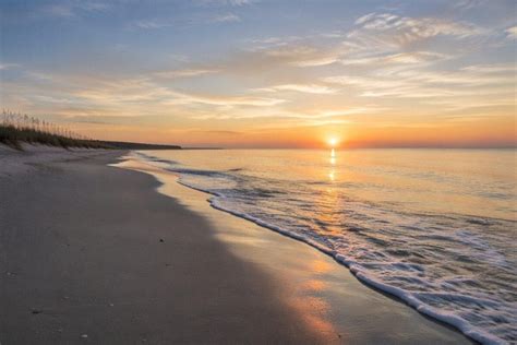 beach photography tips real world ways  handle light waves sand