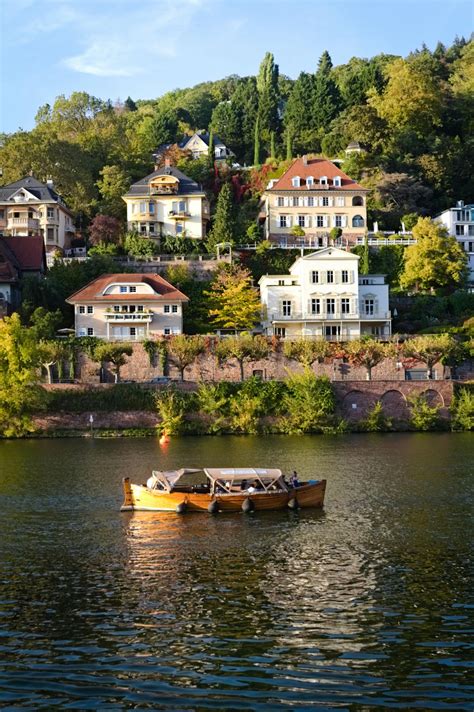 🏡🌊 Riverside Serenity: Charming Houses Along the Banks of the Neckar ...