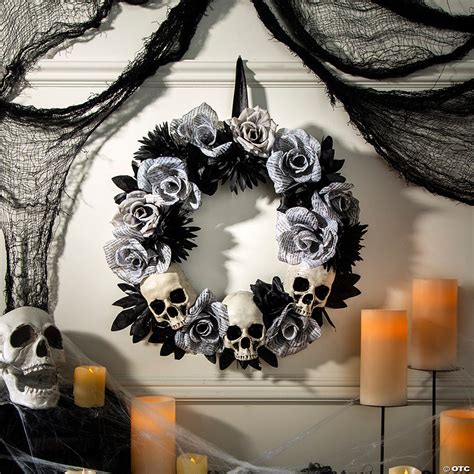 17 1 2 X 17 1 2 White Roses Wreath With Skulls Halloween Decoration