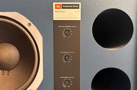 Jbl Studio Monitor Speakers Exceptional Performance Year