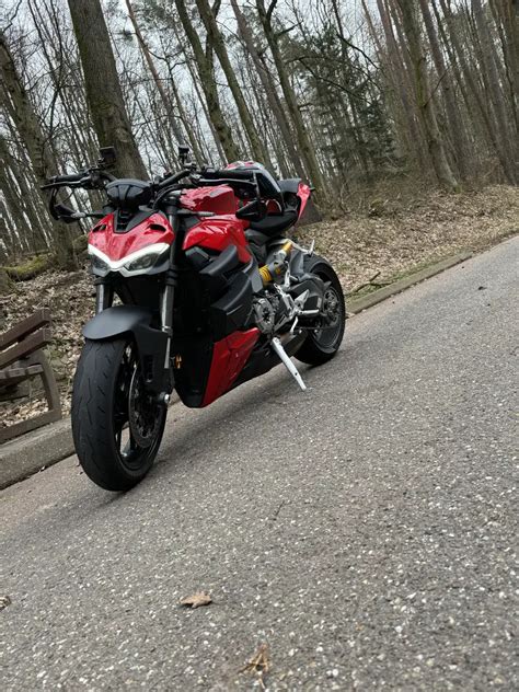 Ducati Streetfighter Naked Bike in Rot gebraucht in Rülzheim für 14 500