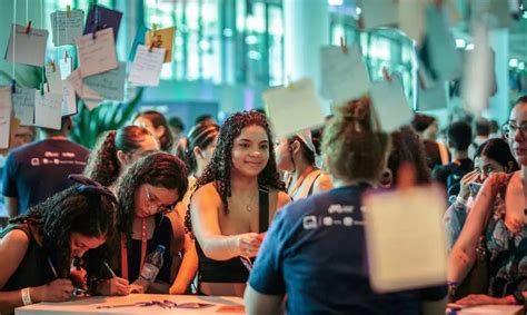 São Paulo reúne jovens para fomentar ensino técnico e divulgar emprego