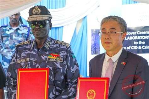 police officers trained  china  operate  forensic lab