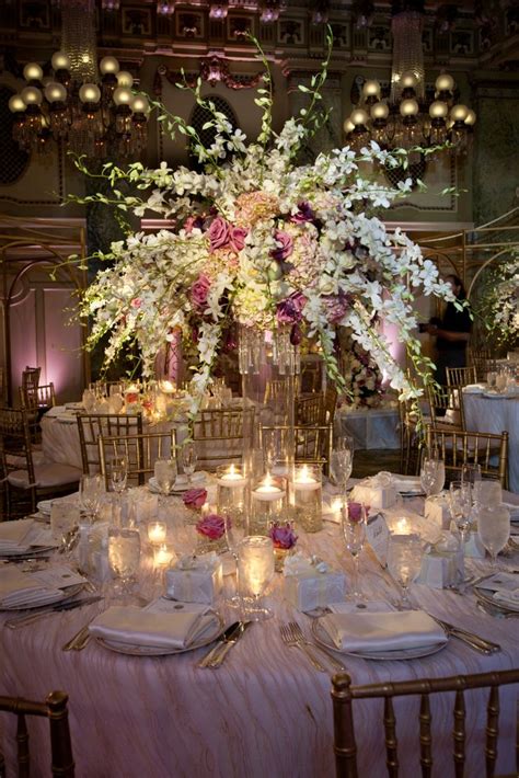 We Love This Table Setting Complimented By The Center Floral