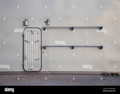 Iron Ship Door Hi Res Stock Photography And Images Alamy