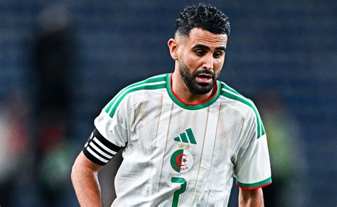 isnt riyad mahrez starting  algeria  argentina   world