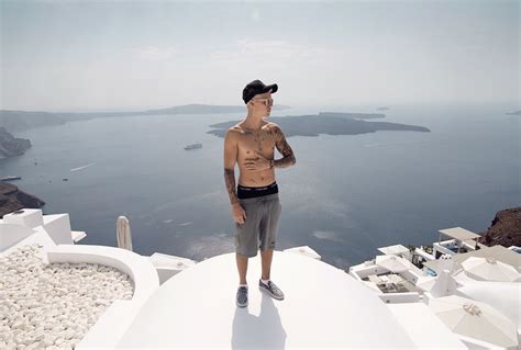 Justin Bieber Wearing His Cs S Ivory In Santorini Greece