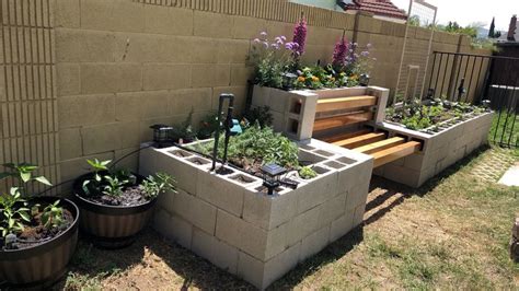 Raised Bed Garden With Bench Raised Garden Beds Cinder Block Garden