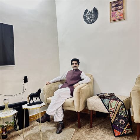 ashmal ishaq