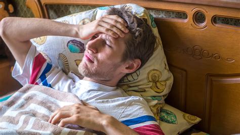 Mateusz myślał, że to migrena, a to był udar. Jeden objaw okazał się