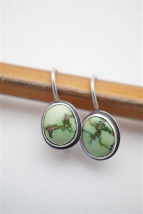 springtime green color 7