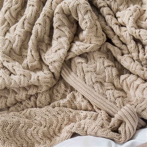 Chunky Cable Knit Blanket – Shop