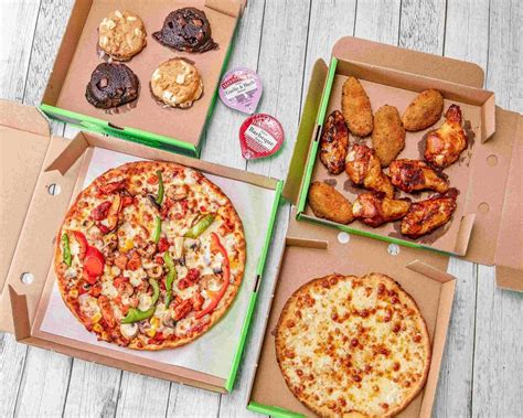 Caprinos Pizza Luton Menu Takeaway In Luton Delivery Menu