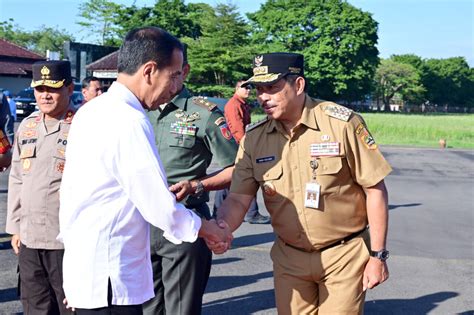 FOTO Lanjutkan Kunjungan Ke Jawa Timur Presiden Akan Resmikan Pasar