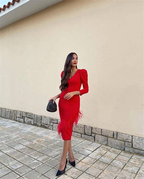 Acquisto Que Color Combina Con Un Vestido Rojo Grande Vendita Off