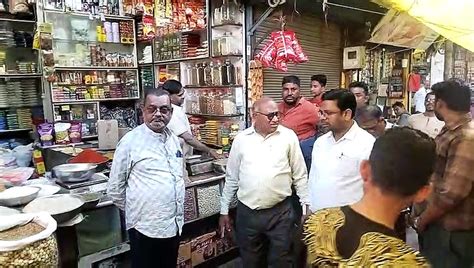 Corporation Recovered 2 Lakhs From Traders By Sealing 2 Shops Video Dailymotion