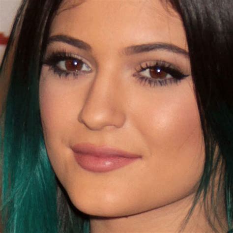 Kylie Jenner Makeup Nude Eyeshadow Black Lipstick Steal Her Style