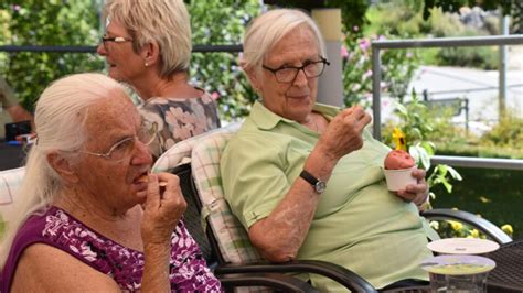 Glace Plausch Im Almendsberg Appenzell Ch