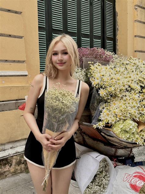 Dàn hot girl người Việt mặt Tây hút lượng theo dõi khủng