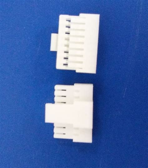 8 Pin Housing Wire To Board Connector White Color Printed Circuit