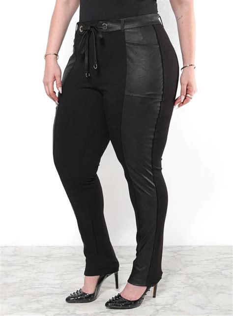 Calça Skinny Plus Size Recorte e Cinto Couro Fake Best Size E