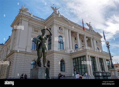 Opera House Exterior Hi Res Stock Photography And Images Alamy