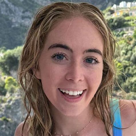 5 Hot Sexy Charis Ow Bikini Pics