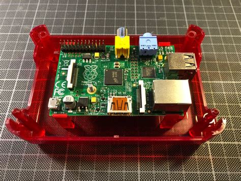 Raspberry Pi Modell B 512 MB 700 MHz RPi B mit Gehäuse Kaufen auf