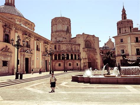 Plaza de la Virgen (Valencia - Spain) | Spain and portugal, Valencia spain, Spain