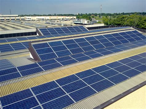 Esempi Di Esecuzione Di Montaggio Pannelli Fotovoltaici Su Coperture Industriali Sga Coperture