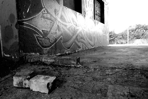 Graffiti Street Art Editorial Stock Image Image Of Suburb 88655284