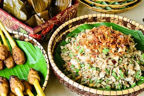 7 Makanan Galungan Khas Bali Tak Hanya Tum Dan Lawar