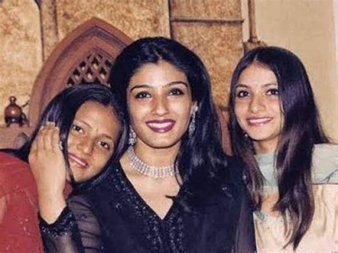 Raveena Tandon Daughter On Adopted Daughters रवीना टंडन ने गोद ली थीं