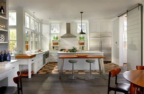 Modern Farmhouse Kitchens That Fuse Two Styles Perfectly