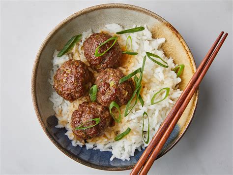 Asiatische Fleischbällchen mit Ingwer und Reis Rezept Kitchen Stories