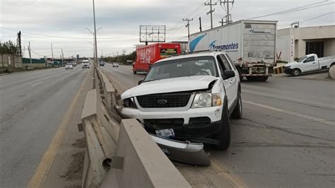 Se Estrella Contra Poste En La Avenida Reforma Otro M S En Carretera