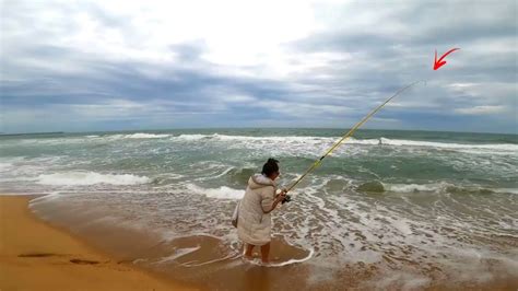 Impressionante Olha O Que Aconteceu Nessa Pescaria De Praia Surpresa