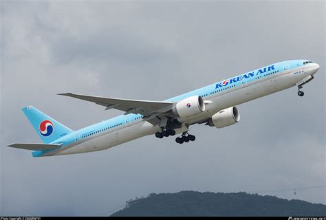 Hl Korean Air Lines Boeing B Er Photo By Zgggrwy Id