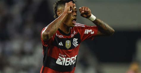 Bruno Henrique enaltece gol na hora certa na vitória do Flamengo sobre