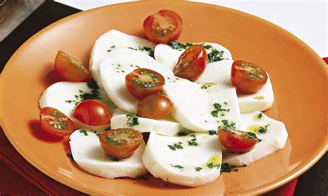 Salada De Tomate Cereja E Mussarela De B Fala Claudia